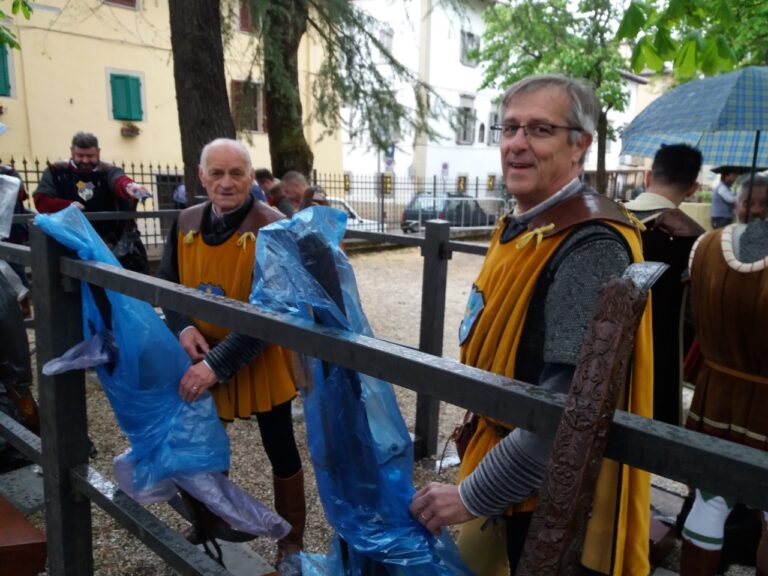 Balestra: Torneo dei quartieri e del palio di primavera: mercoledi’ 1° maggio al giardino di Piero della Francesca, in caso di maltempo, spostamento nell’impianto coperto dello stadio Tevere