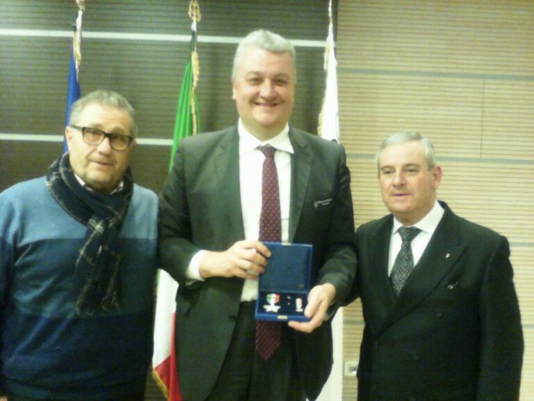 Arbitro di volley da guinness dei primati – Simone Santi mercoledi 1 maggio dirigera’ Novara – Conegliano, campionato femminile, la sua 17esima finale scudetto