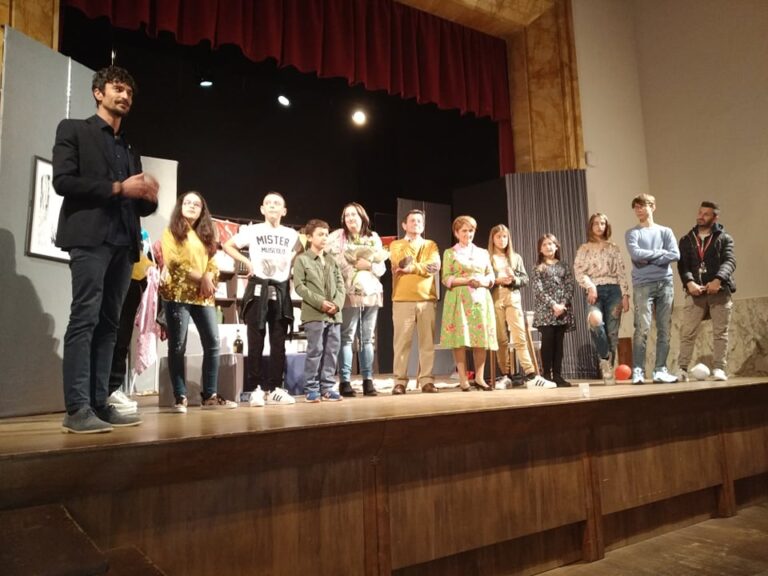 Un successo per “Oh Guggo!”, l’ultimo spettacolo portato in scena dalla compagnia Teatro Popolare