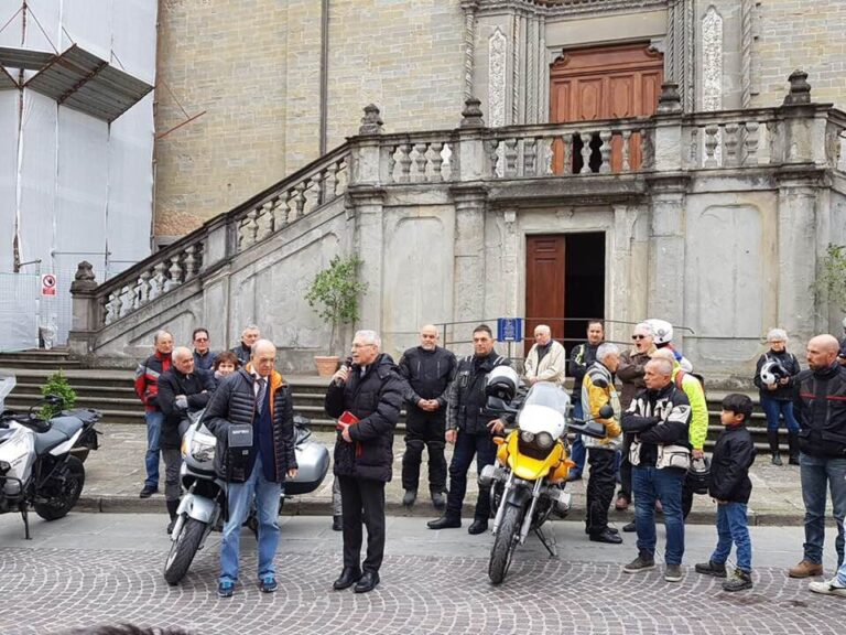 150 centauri alla seconda Fontecchio in moto con giro turistico e benedizione del Vescovo Monsignor Cancian