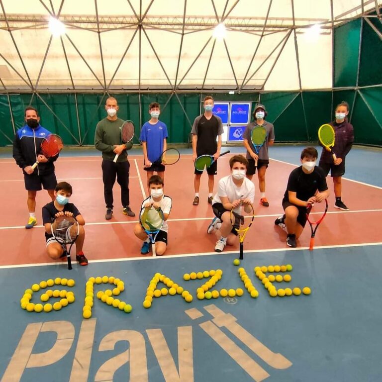 Al Centro Belvedere restyling completo dell’impianto da tennis al coperto<br>grazie a un investimento da 100 mila euro di Sogepu