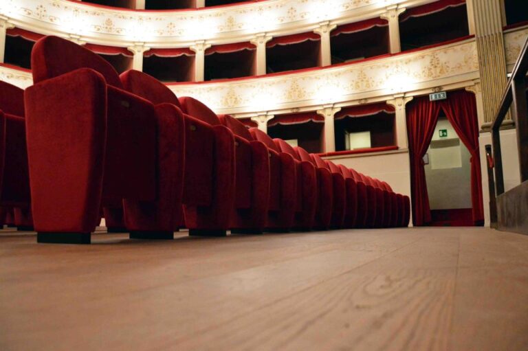 Gli abbonamenti al teatro comunale degli Illuminati saranno validi anche per gli spettacoli rinviati al 2021