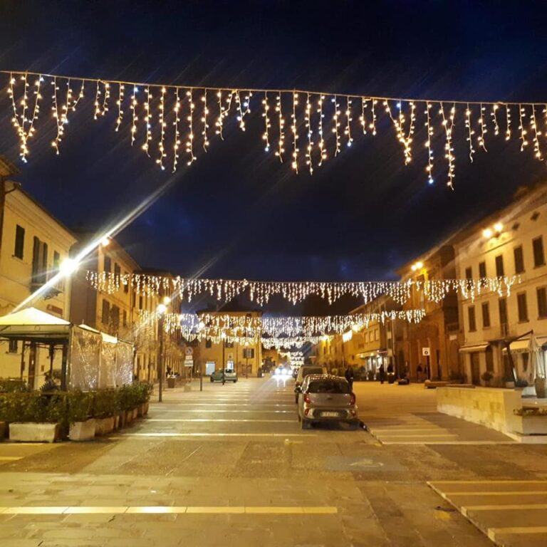 San Giustino : Natale 2020, tutte le iniziative promosse dal Comune.  Spettacoli online con il Cinema Astra, eventi solidali realizzati dalle Associazioni e altre simpatiche proposte per tenere vivo lo spirito delle feste