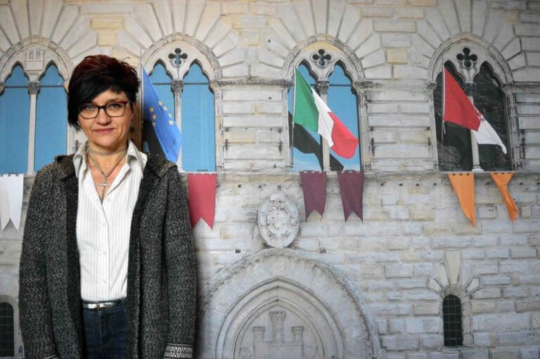 Politica Citta’ di Castello:  Arcaleni e Bucci (Castello cambia): “sosterremo ogni iniziativa concreta che costruisca le condizioni per uno screening a tappeto di tutta la popolazione scolastica del Comune, da effettuarsi prima della riapertura di gennaio”