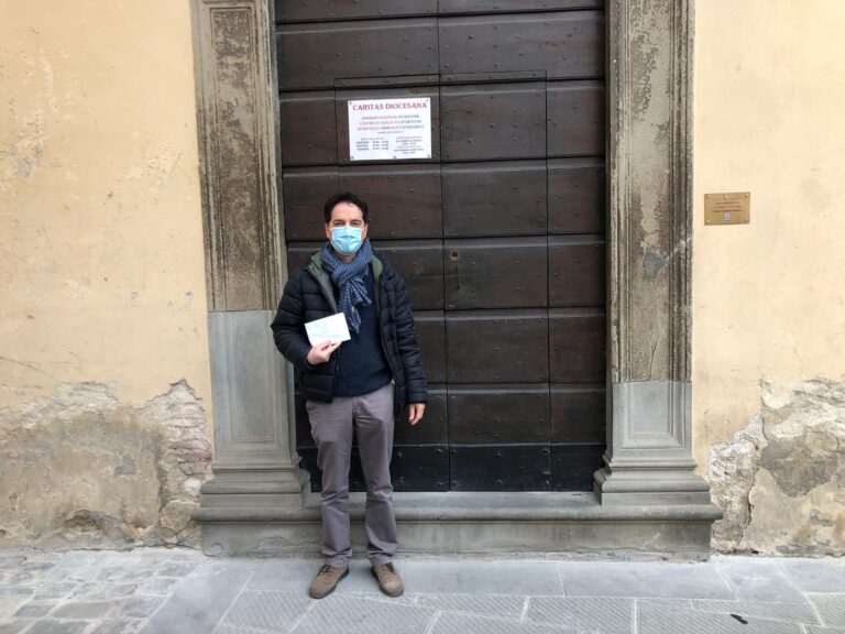 Solidarietà a Città di Castello in tempi di Covid-19: contributo di un gruppo di giornalisti tifernati a CRita, servirà per i pasti della cena della vigilia e per il Oronzo di Natale