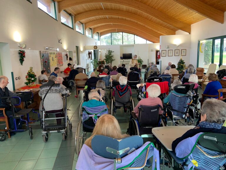 Citta’ di Castello: dopo il concerto, questa mattina il Vescovo è tornato alla Asp Muzi Betti di Città di Castello per celebrare la santa Messa