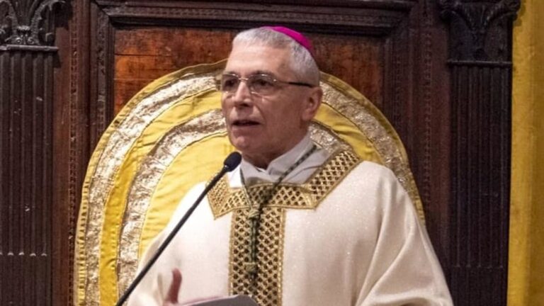 L’augurio del Vescovo Domenico ai dirigenti, docenti, studenti, personale ATA e alle famiglie dei ragazzi delle Scuole presenti nel territorio della Diocesi di Città di Castello