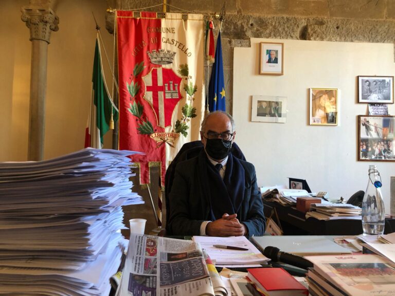 Covid-19 a Città di Castello: Bacchetta “ieri 25 nuovi positivi e 15 persone guarite. Registriamo anche il decesso di un uomo di 85 anni. A Muzi Betti vaccinazioni anche per gli operatori non positivi”