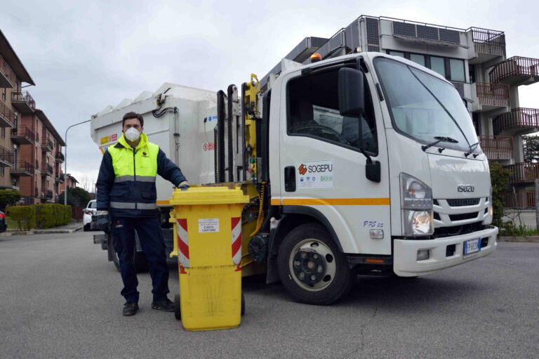 Festa della Repubblica: servizi di raccolta differenziata posticipati di una settimana