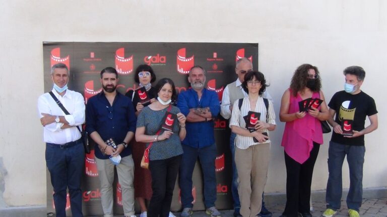 Tutto il cinema che non puoi non vedere questa estate: al Cortile di Santa Cecilia torna Cdcinema. Inaugurazione mercoledì 30 giugno. Tanti ospiti per il Concorso dedicati ai giovani cineasti italiani