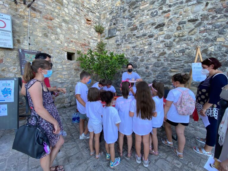 Montone: grande successo per l’evento conclusivo del progetto “STEM”.  Il centro storico trasformato in un laboratorio a cielo aperto dagli alunni della scuola primaria