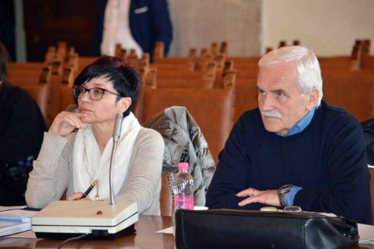 Blocco delle attività culturali: approvata a maggioranza la mozione di Castello Cambia