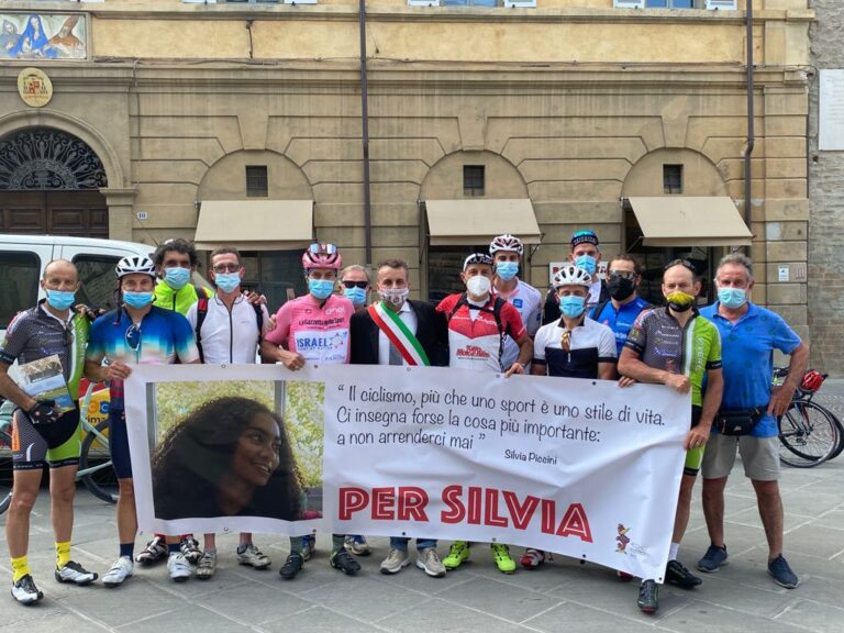 A Città di Castello tappa della maratona Sedegliano-Roma per la sicurezza stradale nel nome di Silvia Piccini, la 17enne friulana promessa del ciclismo vittima di un incidente automobilistico strada a tutela dei pedoni e dei ciclisti”