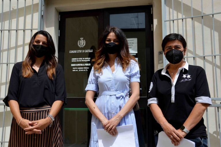 Tifernati tra 30 e 60 anni i più convinti sostenitori della donazione degli organi e dei tessuti: anche Kadija Fekkak ai Servizi Demografici per dichiarare il proprio assenso