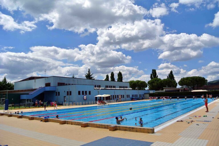 A Città di Castello domani e sabato i campionati regionali di nuoto: la piscina comunale chiuderà al pubblico dalle ore 15.00