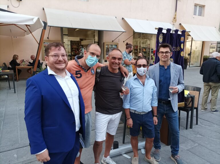 Alessio Campriani torna dalla sua impresa, il Lions Club Città di Castello lo festeggia