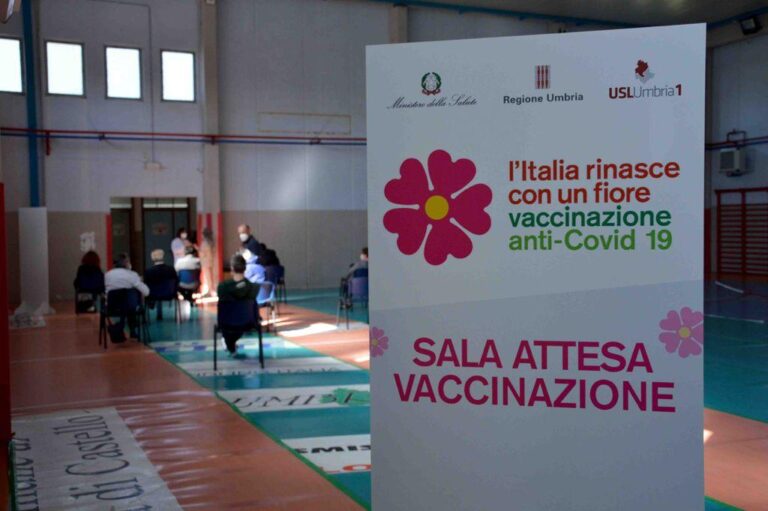 Covid-19: Bacchetta “ieri 26 guariti e 3 nuovi positivi”.  Contagiati scesi sensibilmente a quota 92, senza ricoveri in ospedale. Anche oggi Ferragosto sanitari e volontari al lavoro senza sosta nei centri vaccinali. Grazie per quello che state facendo per la comunità”