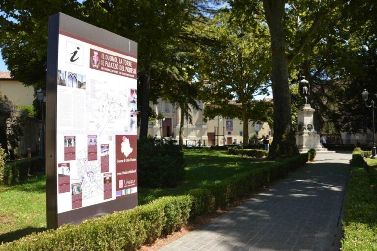 Investimento da 40 mila euro nella promozione turistica della città: via al restyling dei totem informativi e al progetto “Tuberturismo” con il Comune di Pietralunga