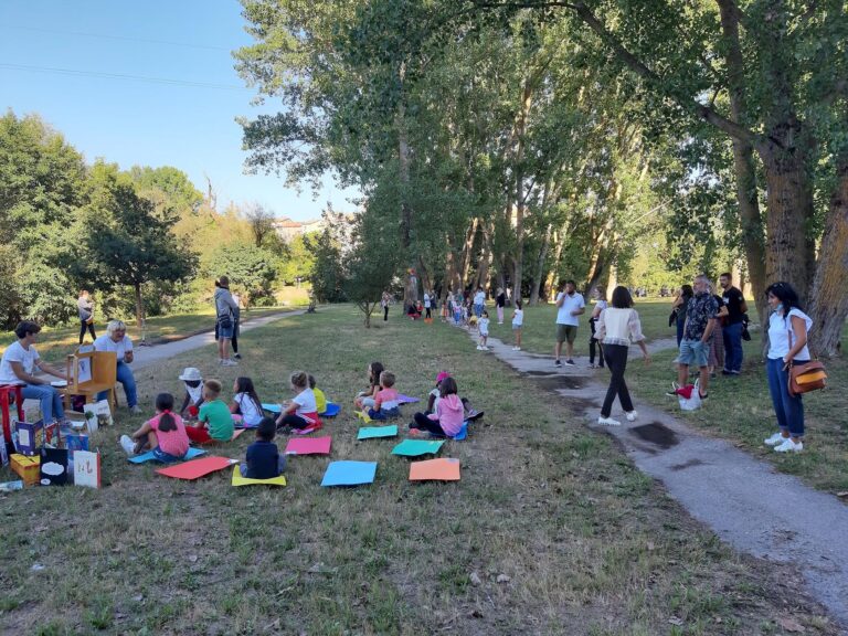 Letture e giochi al lido Tevere, successo per l’iniziativa dell’associazione genitori insieme per…