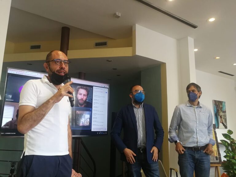 La proposta di Andrea Laurenzi per i cittadini di Sansepolcro che vivono fuori: “Creare una piattaforma di connessione permanente” 