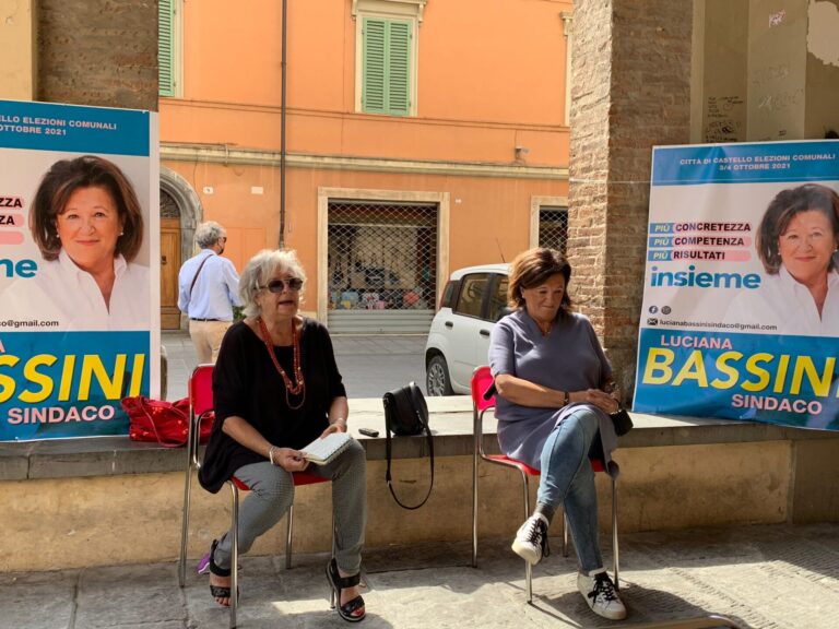 Bassini: “Politica trasparente: al lavoro insieme per la nostra città”. Presentata la candidata a sindaco, fra talk e flash mob in piazza Fanti