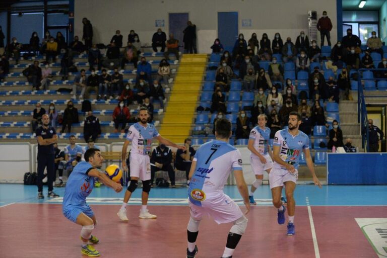 Pallavolo serie B/M: ErmGroup San Giustino, esordio amaro tra le mure amiche. Al palavolley passa la Monini