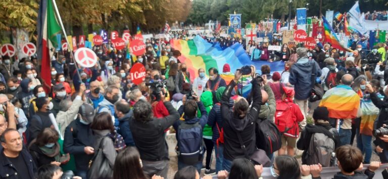 Pace – Il popolo della pace in Marcia da Perugia ad Assisi al grido di “I CARE” 