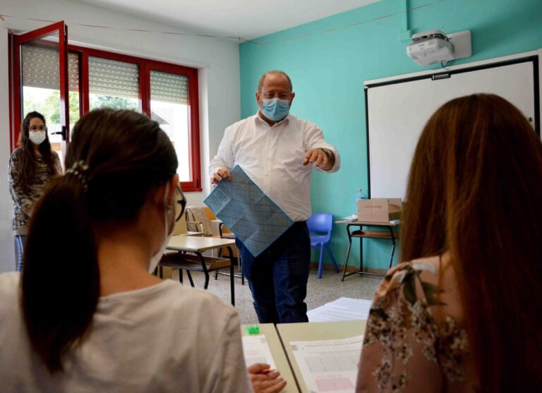 Città di Castello al voto: alle urne 21.393 elettori totali, 1.531 i duplicati consegnati. Operazioni svolte regolarmente e nel rispetto delle norme Covid-19. Costituito presso il Servizio Elettorale l’Ufficio Centrale per la ratifica dell’esito della consultazione.