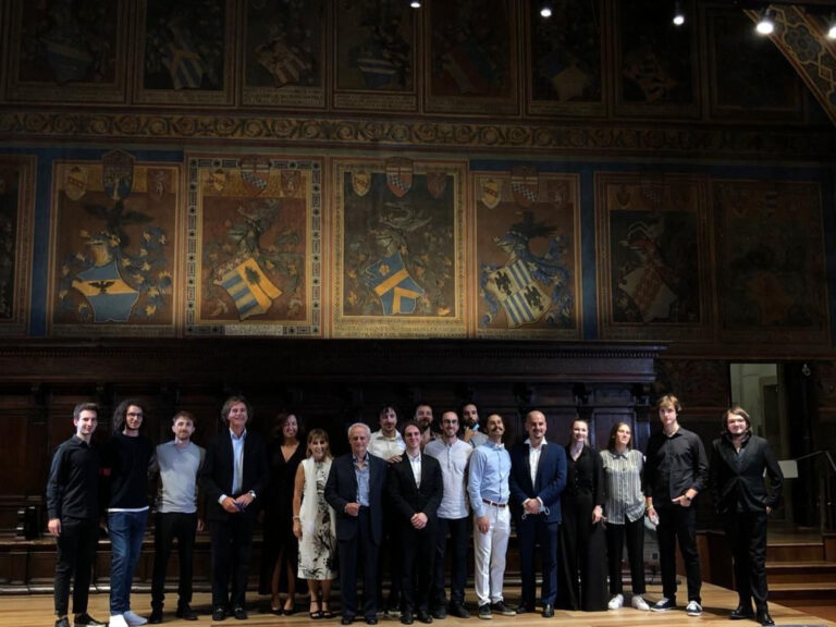 Musica – Assegnati alla Sala dei Notari i premi del “Claudio De Angelis”. Riconoscimenti ai giovani talenti della chitarra