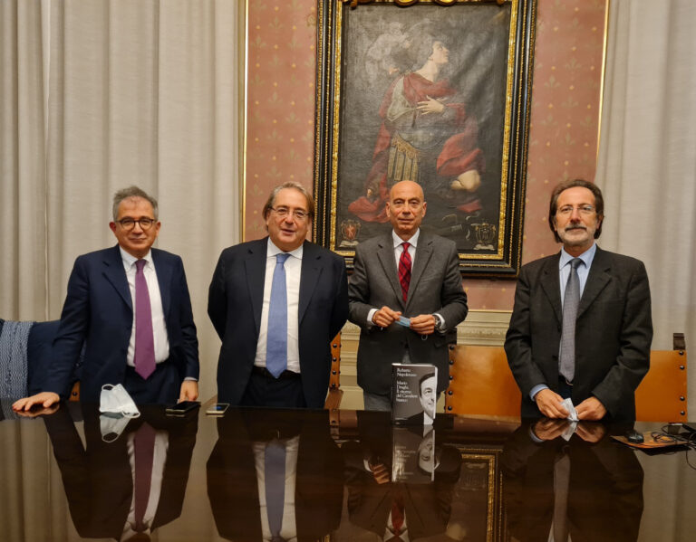 Perugia: “Mario Draghi. Il ritorno del Cavaliere bianco” – Presentato in Provincia il libro di Roberto Napoletano