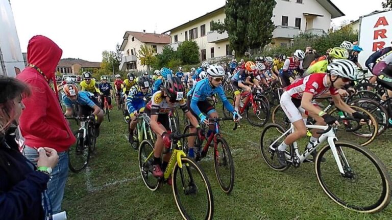 Oltre 250 campioni delle due ruote hanno partecipato al parco della fornace all’ottava edizione del Trofeo Bikeland Ciclocross valevole come seconda prova dell’Adriatico Cross Tour e come campionato regionale FCI Umbria