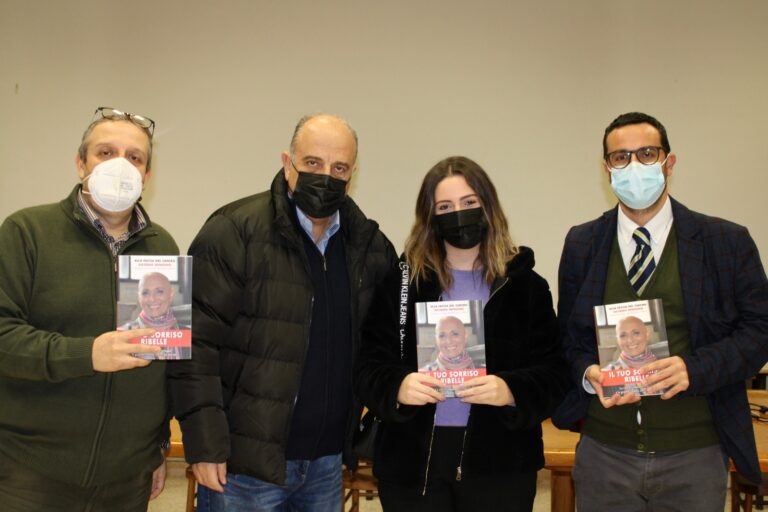 Città di Castello: “ tre copie del libro “Il tuo sorriso ribelle” donate al Liceo statale “Plinio il Giovane” in occasione della settimana del libro