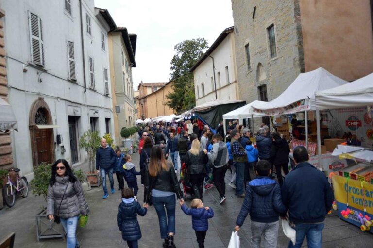 Città di Castello: Fiere di San Florido e Retrò: da venerdi 19 a domenica 21 novembre al via un lungo week-end all’insegna della storia, lo shopping e la riscoperta di tradizioni secolari