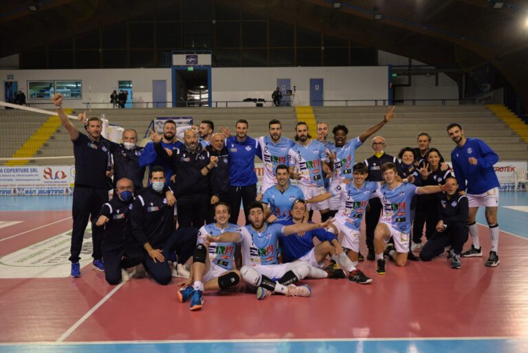 Pallavolo serie B/M: ErmGroup San Giustino, la prima vittoria al palavolley vale il primato in classifica