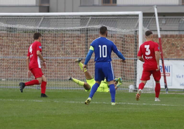 Calcio serie D: il Foligno vince il derby al Bernicchi contro la Tiferno