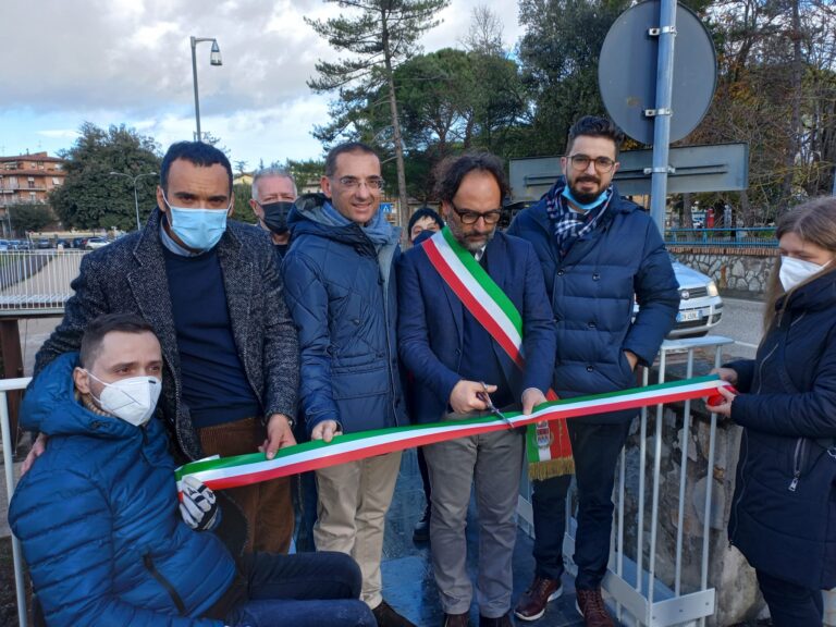 Umbertide: Abbattimento barriere architettoniche e mobilità sostenibile, aperta la seconda passerella sul torrente Reggia