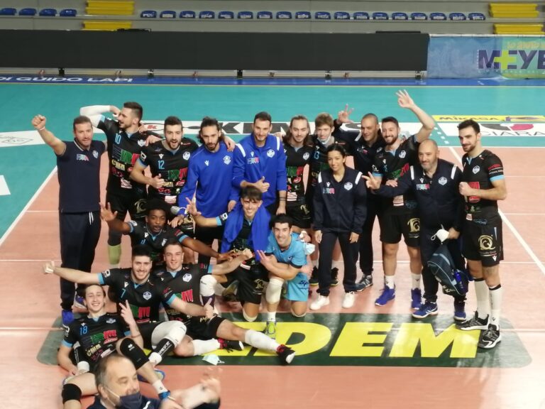 Pallavolo serie B/M: San Giustino vince  sui Lupi di Santa Croce sull’Arno. Biancazzurri secondi in classifica a -1 dalla vetta