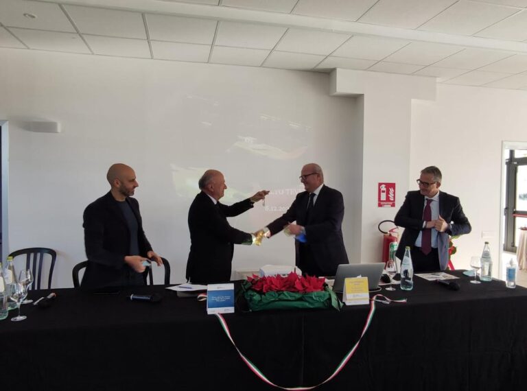 Alto Tevere: consegnata la gestione della piastra logistica. Melasecche: “opera importante per la ripresa e la crescita del territorio”