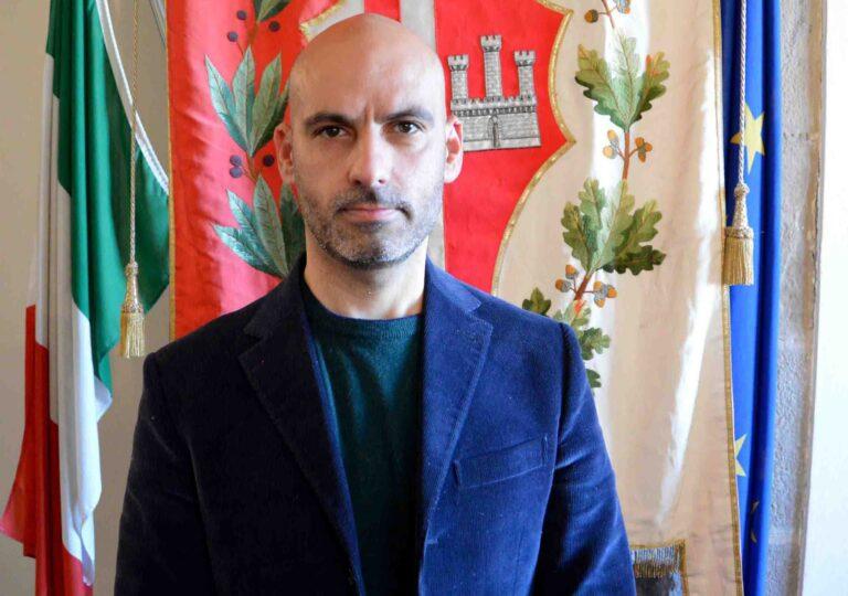 Il sindaco Secondi scrive alla governatrice Tesei sull’emergenza Covid-19: “servono risposte immediate ai cittadini, in Alta Valle del Tevere manca il personale sanitario per assicurare tracciamento dei contagi, tamponi e vaccinazioni”