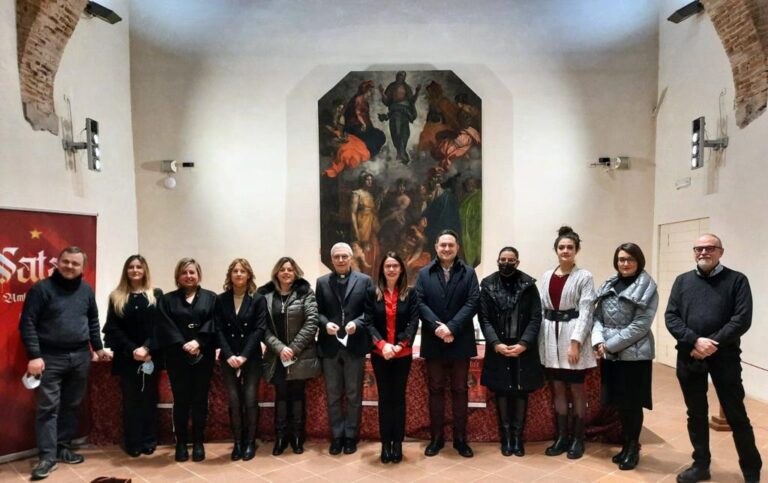 Si è tenuta lunedì 6 dicembre scorso alle ore 11.00 nel Salone Gotico del Museo diocesano la Conferenza stampa di presentazione dell’iniziativa NATALE TRA UMBRIA E TOSCANA VI EDIZIONE 2021.