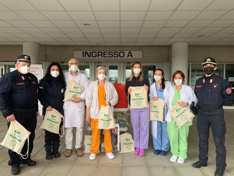 Ospedale di Città di Castello, per la Befana doni alla pediatria da parte dei Carabinieri