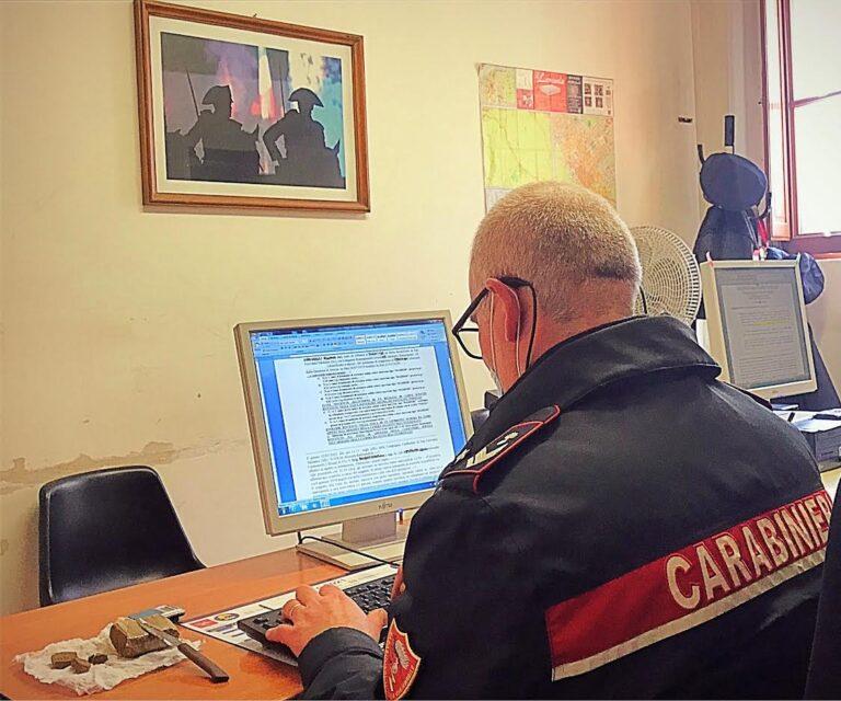 Giro di vite sugli stupefacenti a Montevarchi: i Carabinieri arrestano un altro spacciatore, dopo l’episodio di via della Sugherella di appena due giorni fa