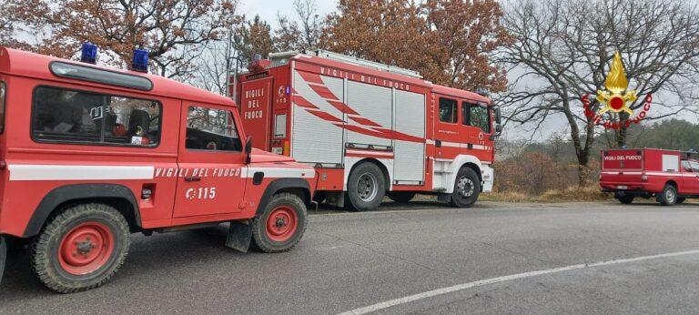 Vigili del Fuoco soccorrono motociclista in zona Belvedere. Alcune difficoltà nel raggiungerlo, vista la zona impervia
