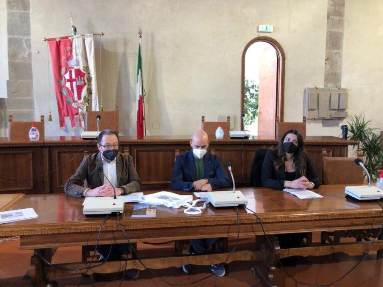 Festival della letteratura: scrivere un libro di poesie, narrativa o saggistica e poi vederselo pubblicato dopo aver vinto un premio – Presentata oggi in comune la XVIesima edizione del “Premio Letterario “Città di Castello”