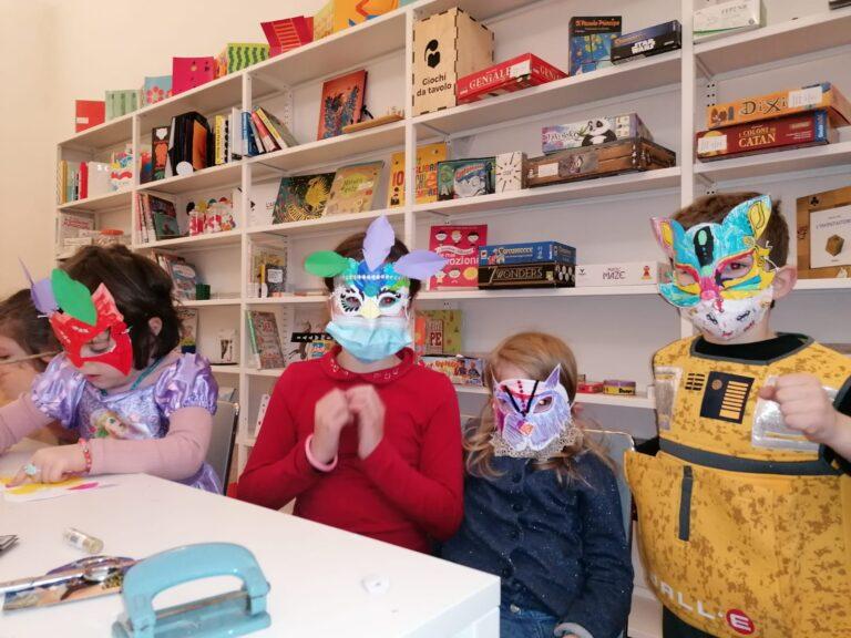 Maschere alla Biblioteca Carducci di Città di Castello. Proseguono le aperture domenicali