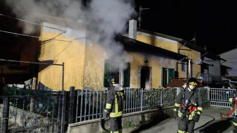 Nella serata di ieri intervento dei Vigili del Fuoco di Città di Castello e Sansepolcro per domare un’incendio in un’abitazione di Selci