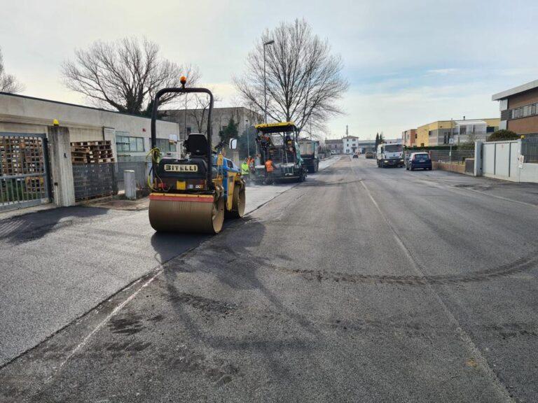 Al via i lavori di asfaltatura e manutenzione di alcune strade del capoluogo e delle frazioni per un importo complessivo di 200mila euro