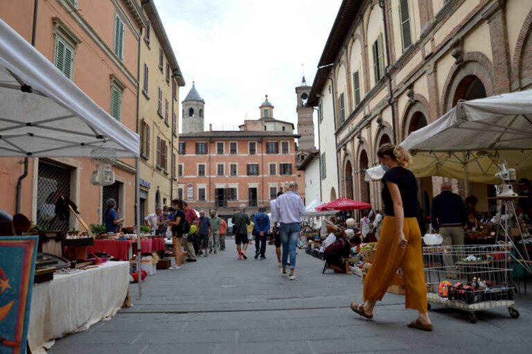 “Domenica 20 marzo torna Retrò: ogni mese nel centro storico e con i negozi aperti”
