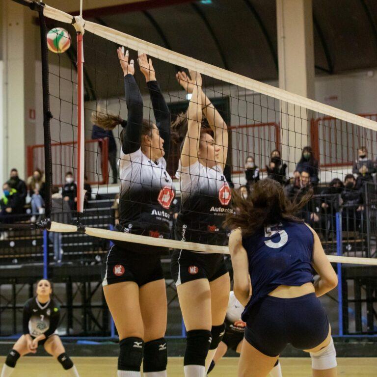 Pallavolo serie B2/F: un derby dolce amaro per la Autostop Trestina