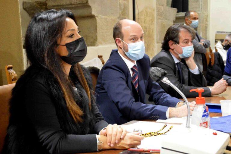 Il consiglio comunale approva all’unanimità la mozione per l’ampliamento delle strisce rosa presentata da Leveque, Rossi (Fratelli d’Italia), Lignani Marchesani (Castello Civica) ed emendata da Paradisi (Pd) 